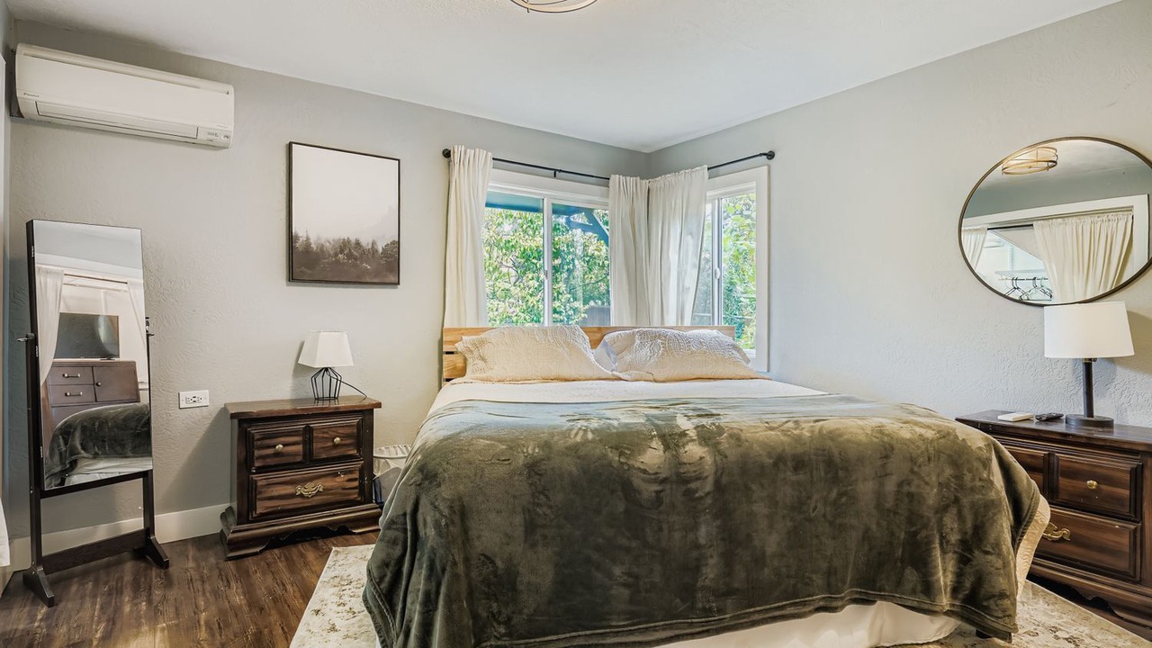 Photo of Bedroom in West Salem