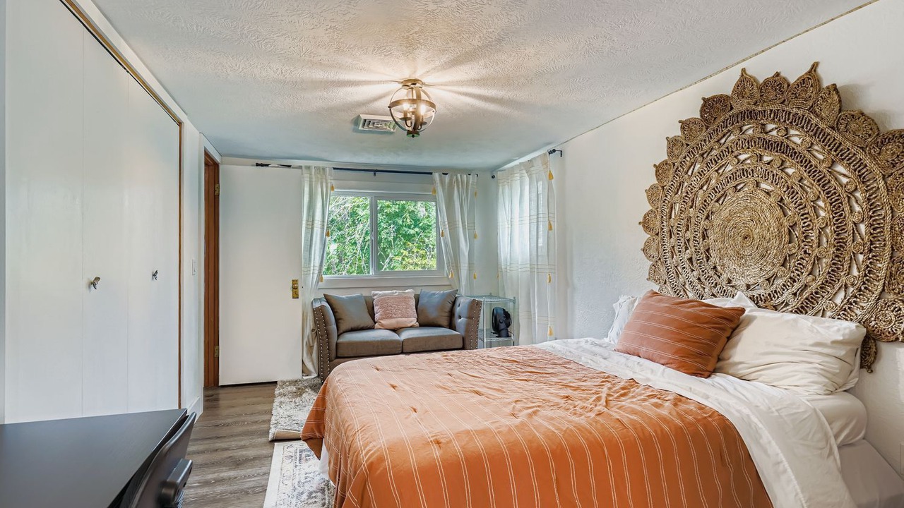 Photo of Bedroom in West Salem