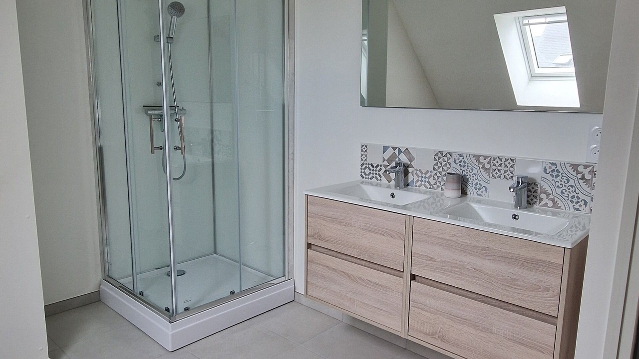 Photo of Bathroom in Regnezville-sur-Mer