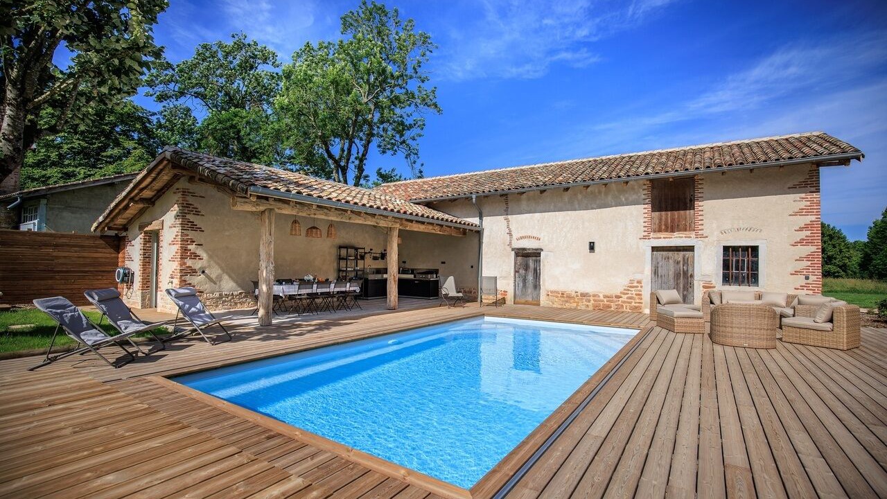 Photo of Outdoor in Bage-la-Ville