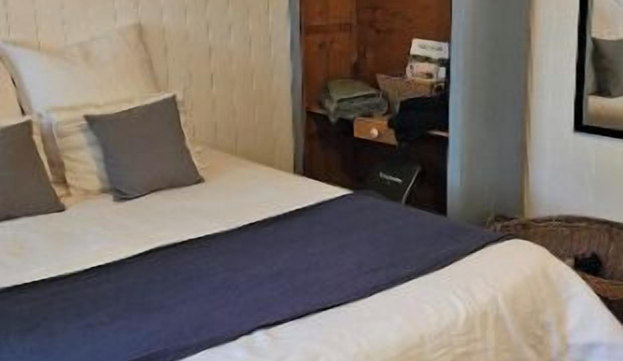 Photo of Bedroom in Quinssaines