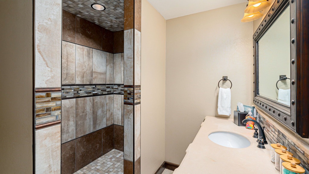 Photo of Bathroom in Mead