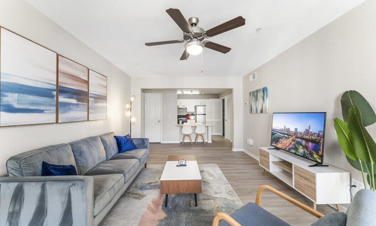 Photo of Livingroom in Pleasant Valley