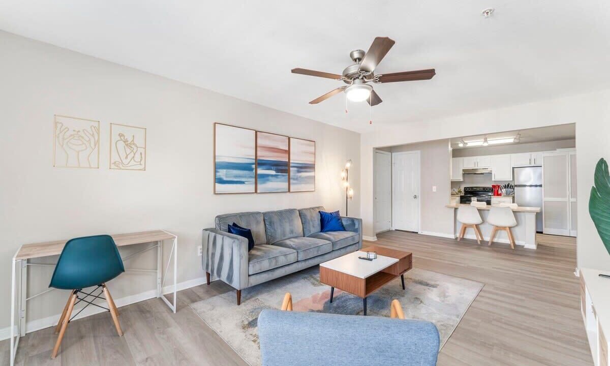 Photo of Livingroom in Pleasant Valley