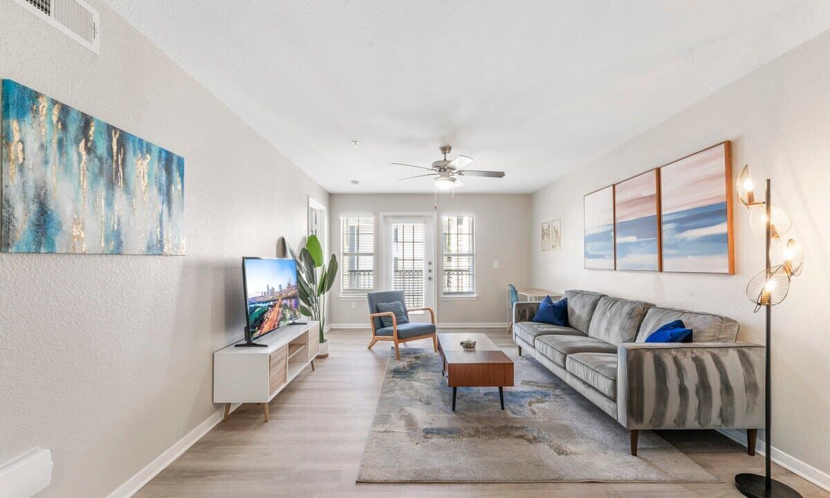 Photo of Livingroom in Pleasant Valley