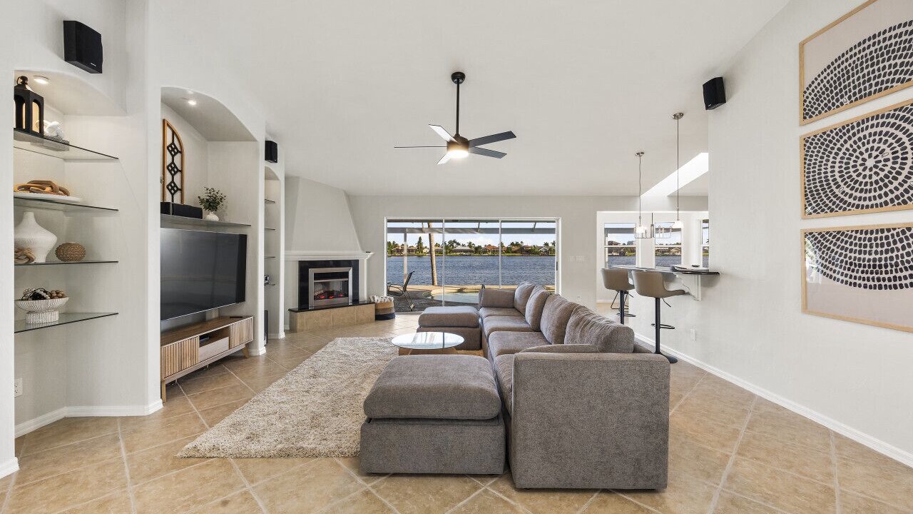 Photo of Livingroom in Eight Lakes