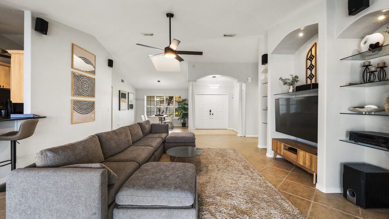 Photo of Livingroom in Eight Lakes