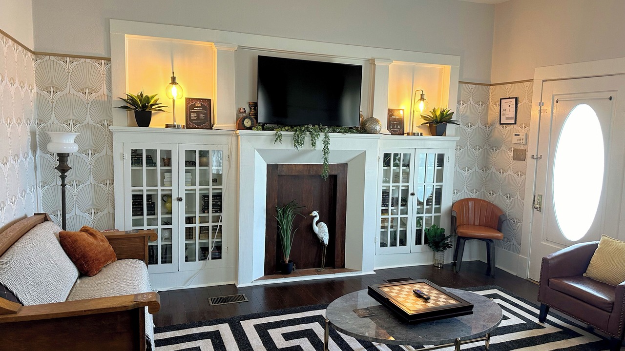 Photo of Livingroom in Downtown Historic