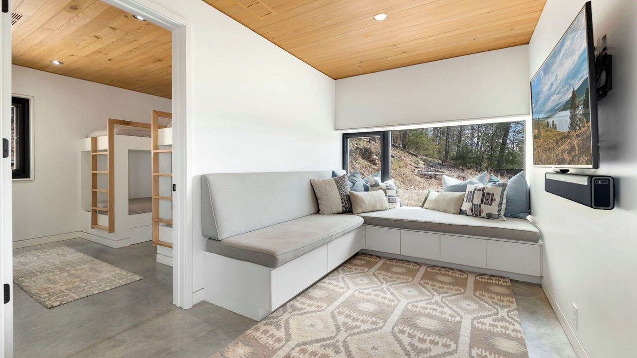 Photo of Livingroom in Rogers