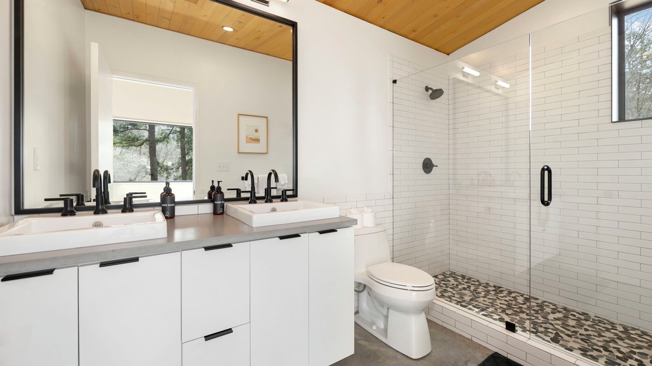 Photo of Bathroom in Rogers