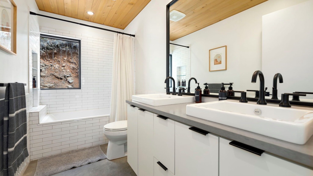 Photo of Bathroom in Rogers