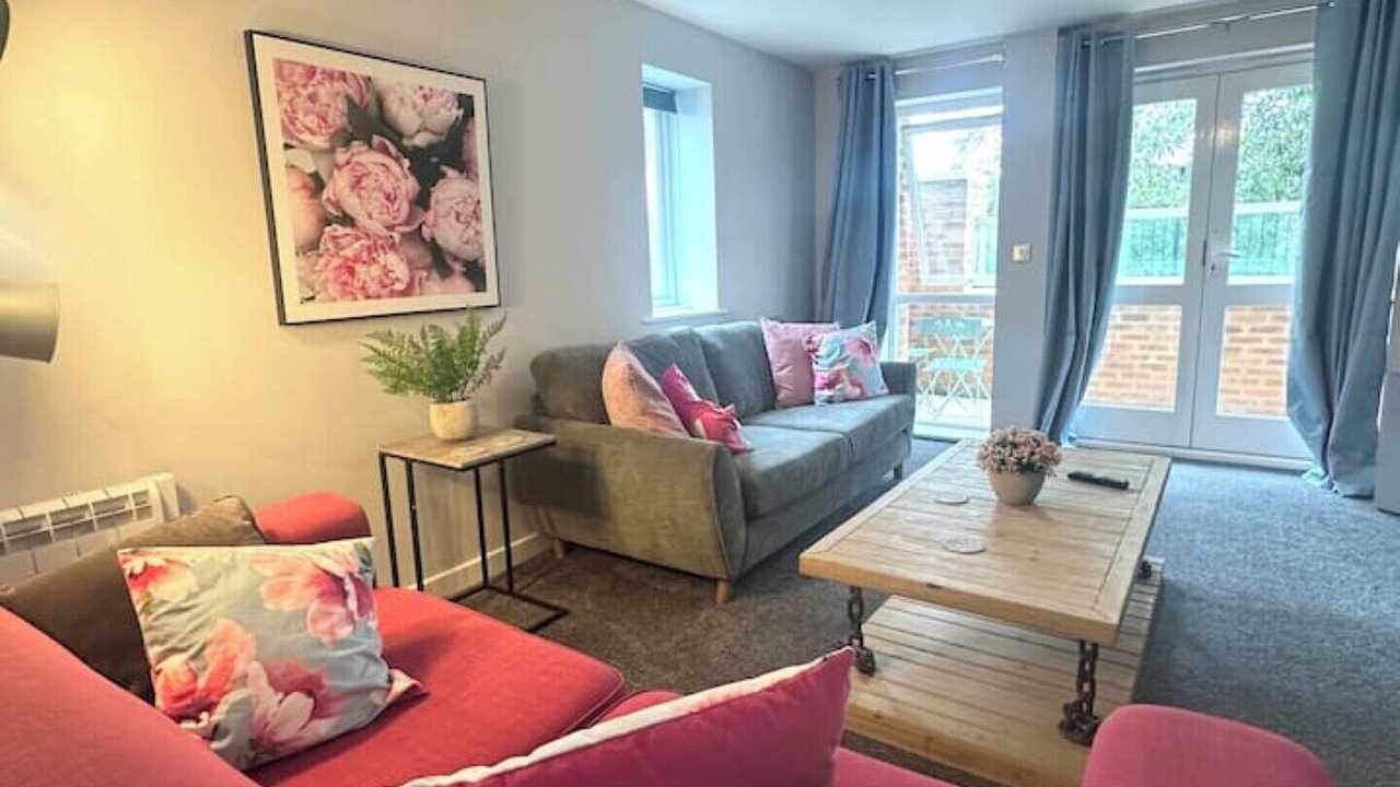 Photo of Livingroom in Darley Abbey