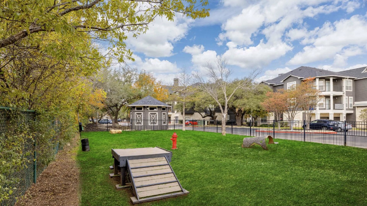 Photo of Outdoor in McNeil