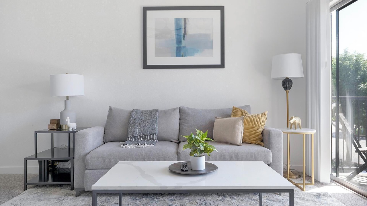 Photo of Livingroom in McNeil