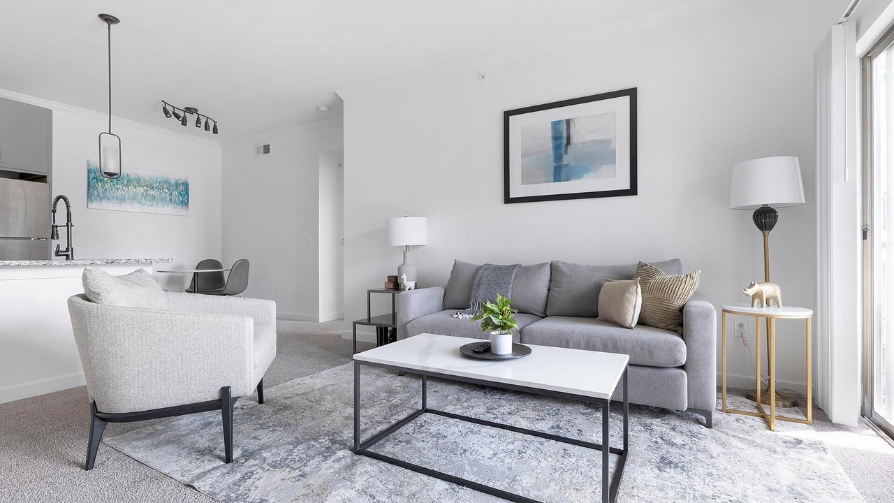 Photo of Livingroom in McNeil