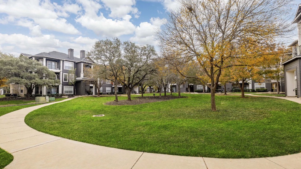 Photo of Outdoor in McNeil