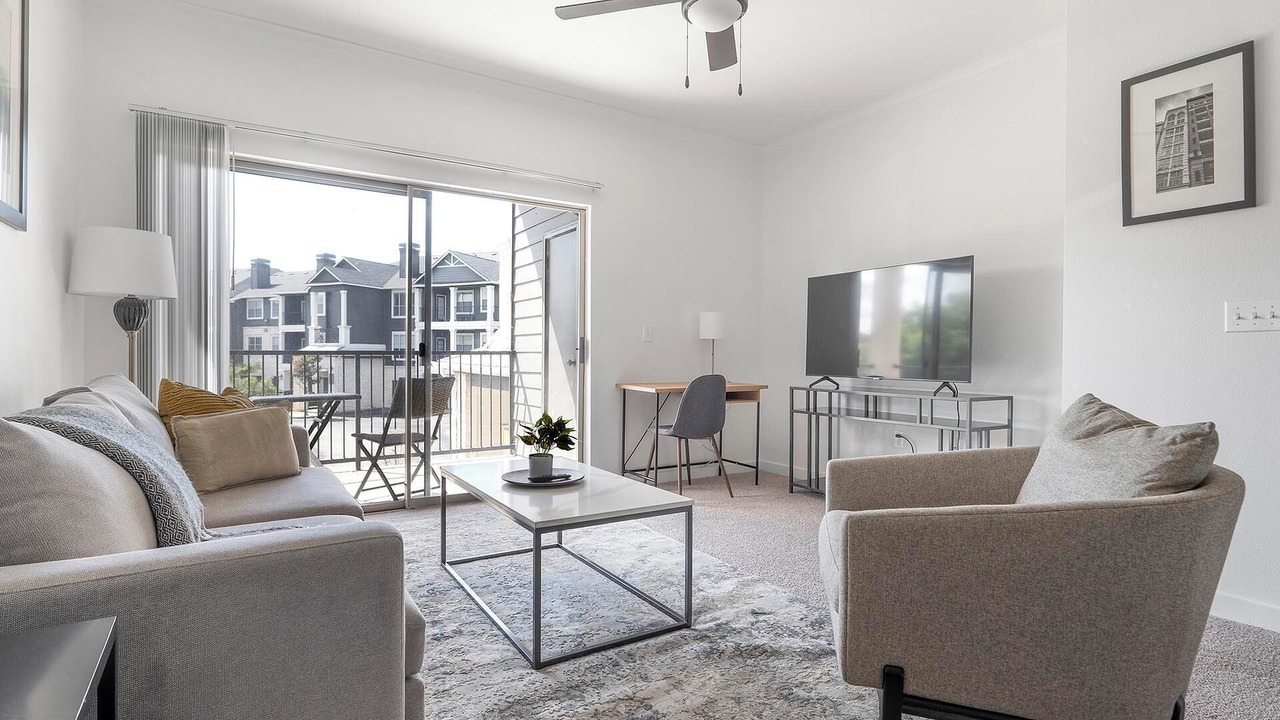 Photo of Livingroom in McNeil