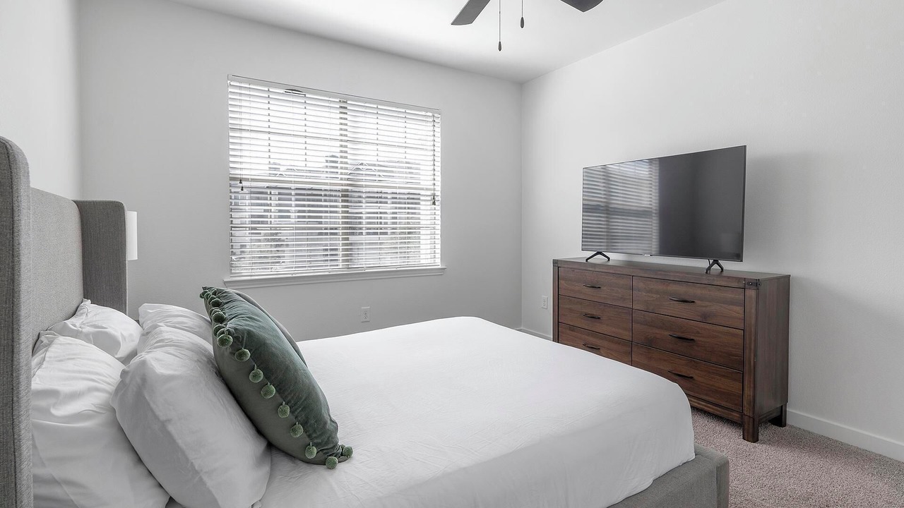 Photo of Bedroom in McNeil