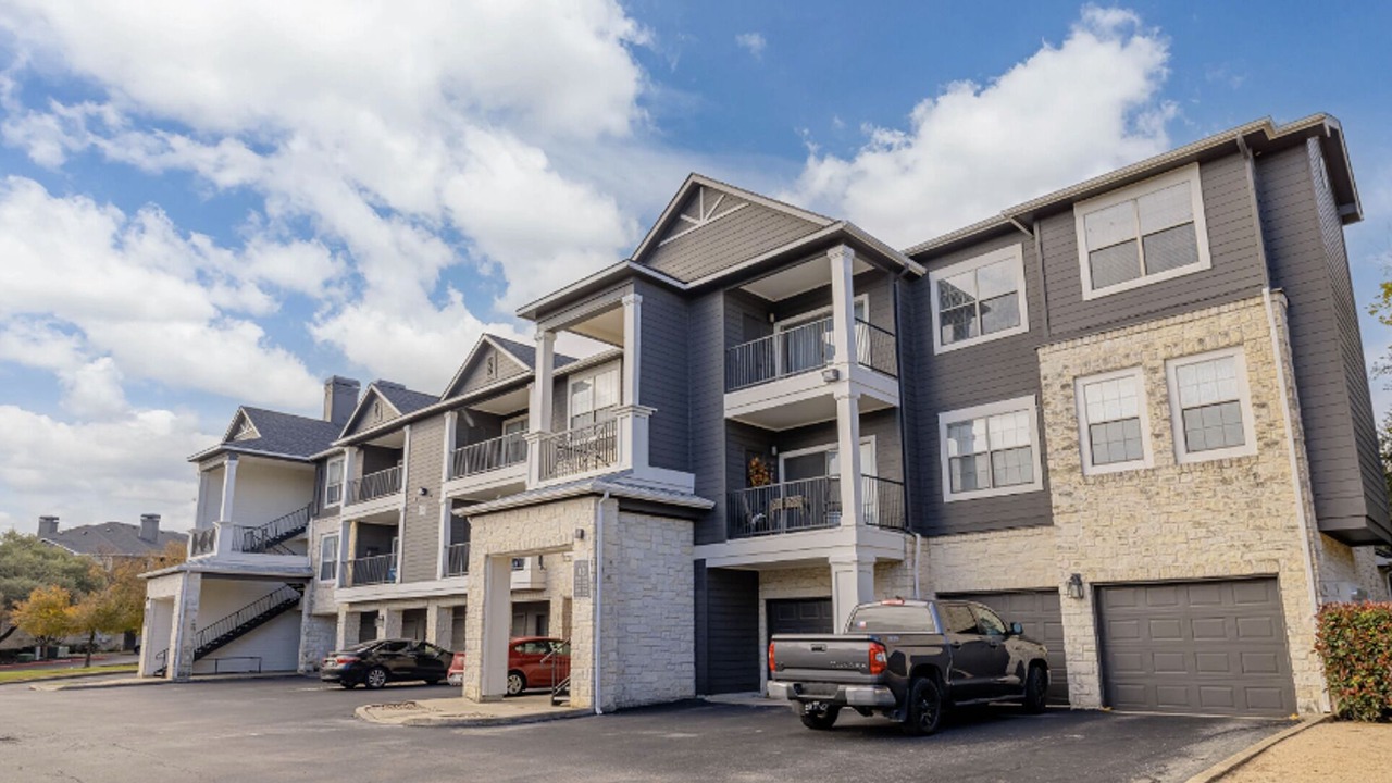 Photo of Outdoor in McNeil