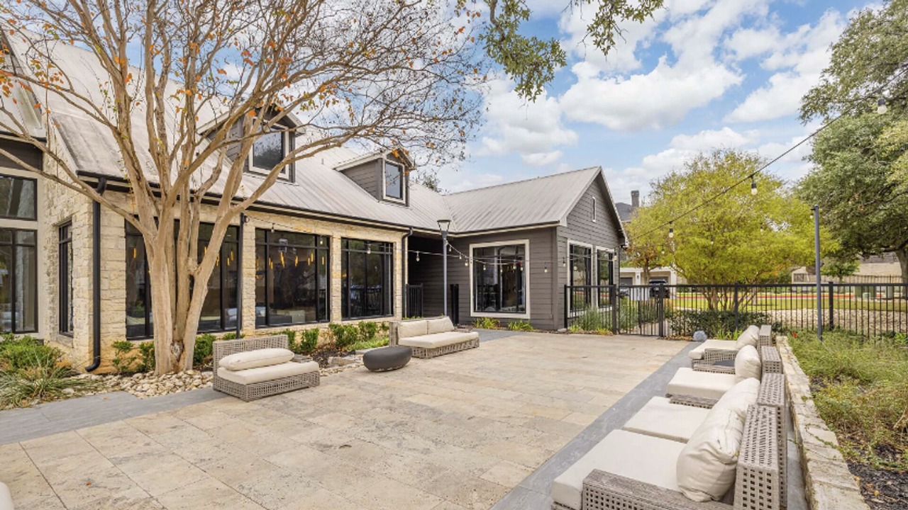 Photo of Patio Balcony in McNeil