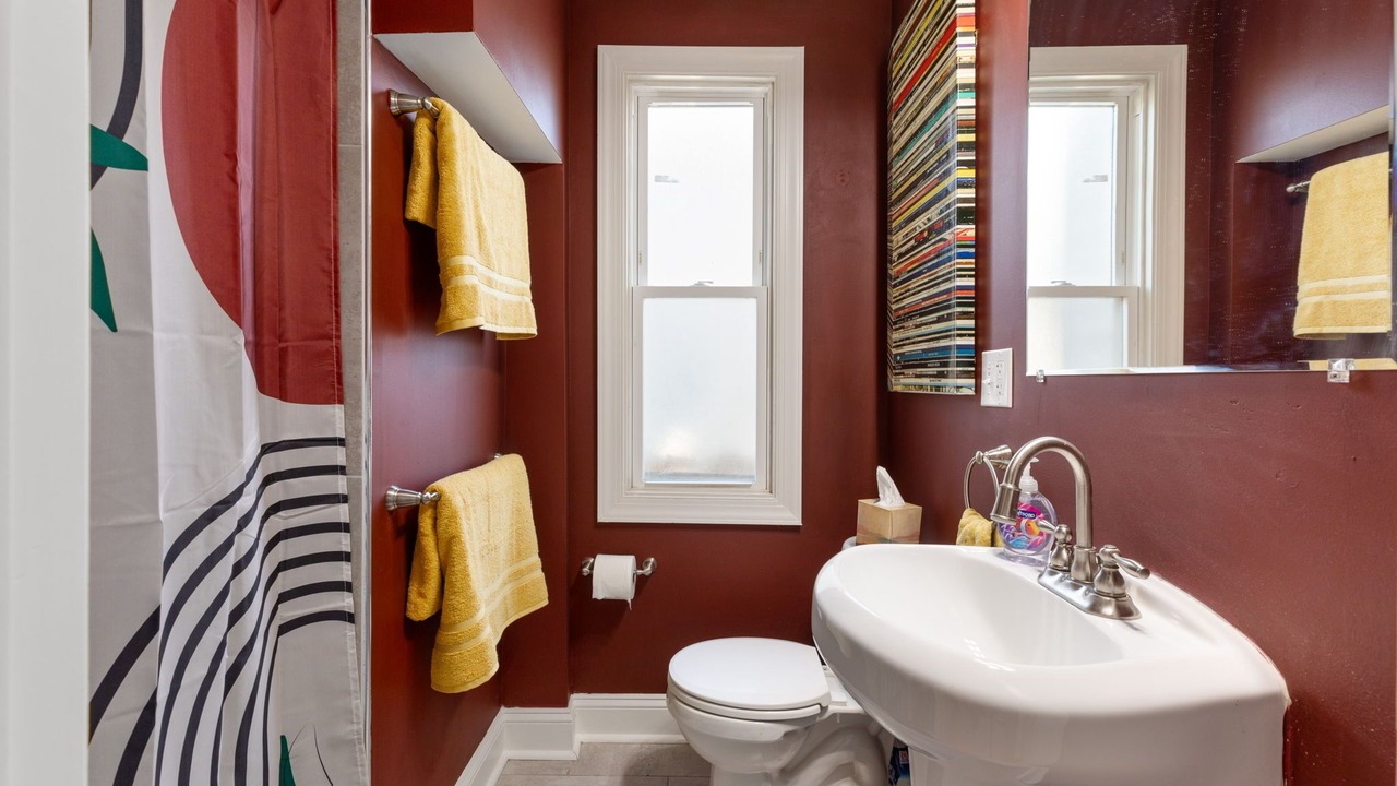 Photo of Bathroom in Maywood