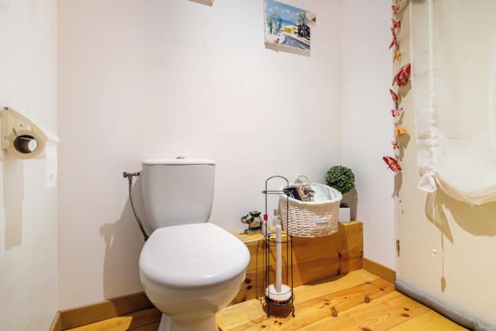 Photo of Bathroom in La Tourette-Cabardes