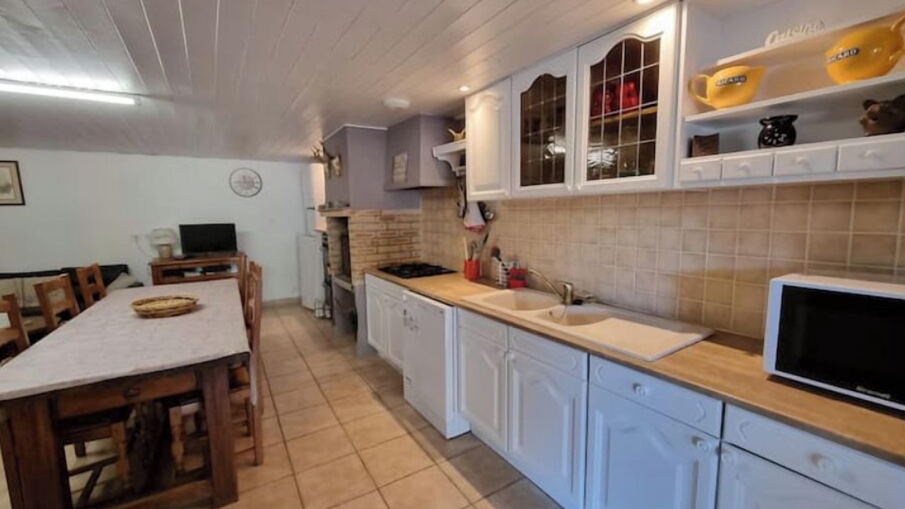 Photo of Kitchen in La Tourette-Cabardes