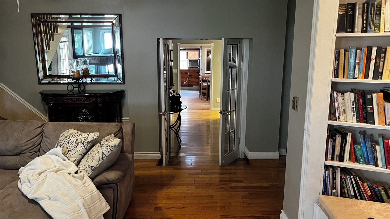 Photo of Livingroom in Alcona