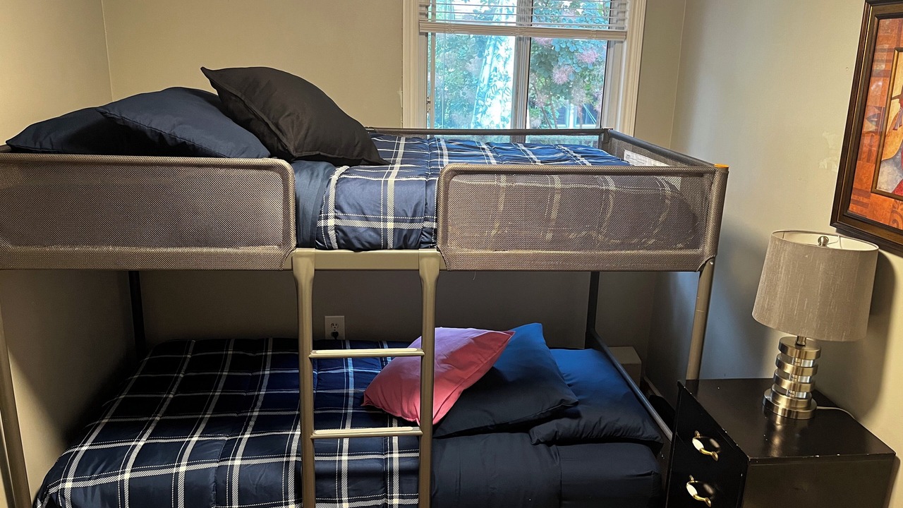 Photo of Bedroom in Alcona