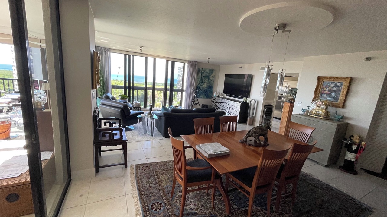 Photo of Livingroom in Pelican Bay