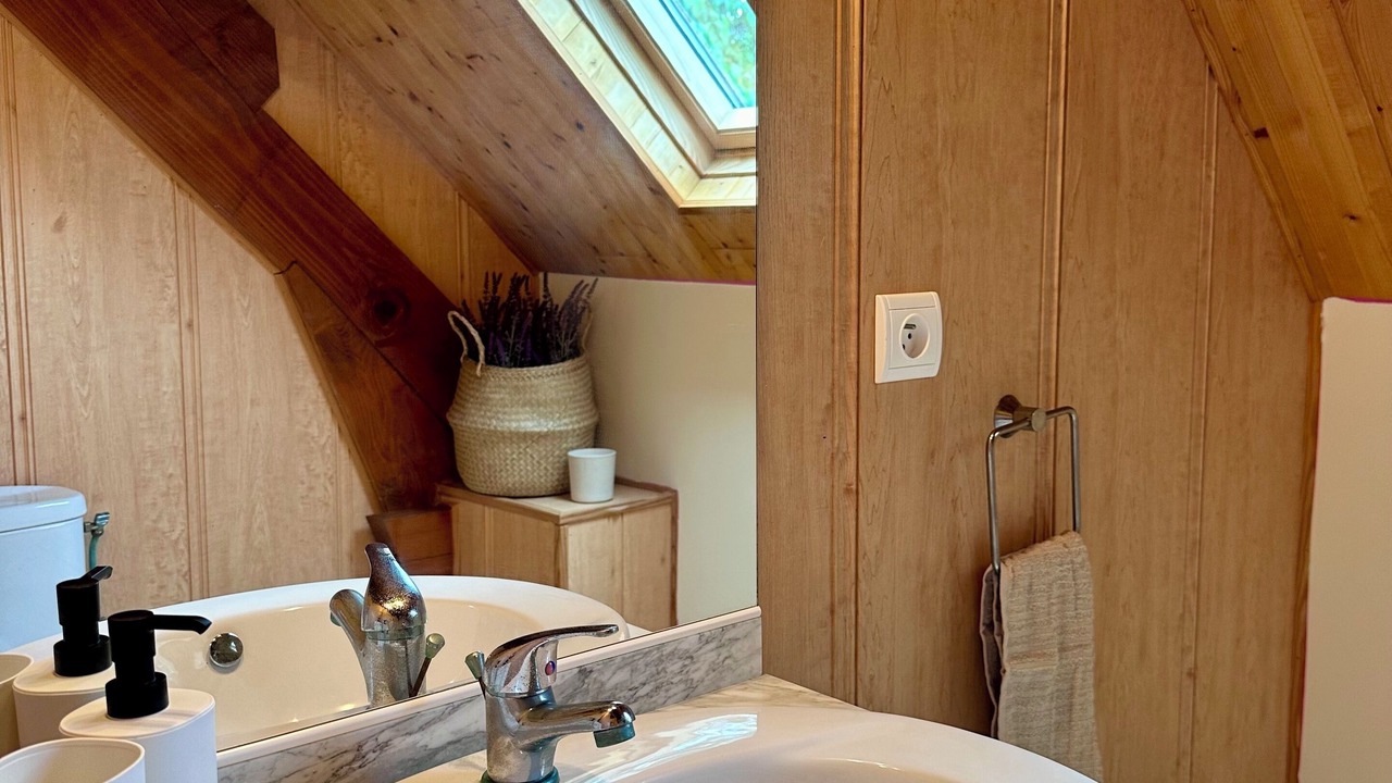 Photo of Bathroom in Viscos