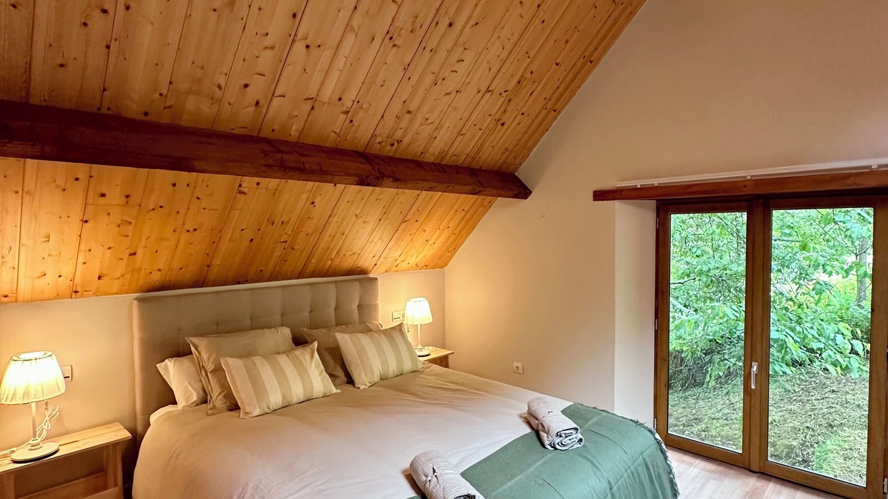 Photo of Bedroom in Viscos