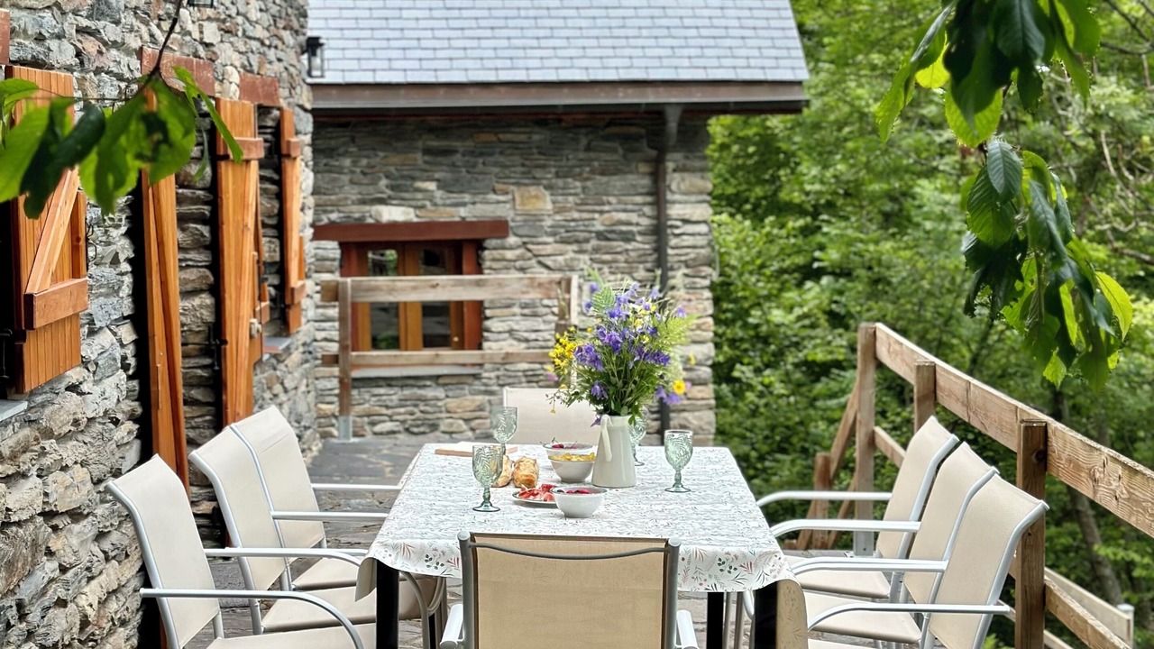Photo of Outdoor in Viscos