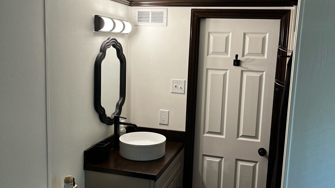 Photo of Bathroom in Hemphill