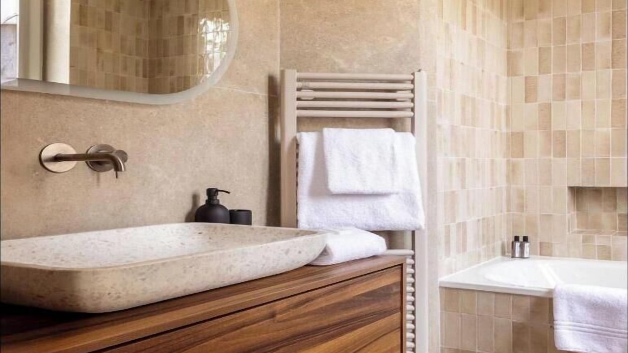 Photo of Bathroom in Necker