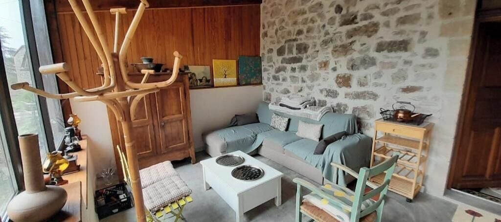 Photo of Livingroom in Chandolas