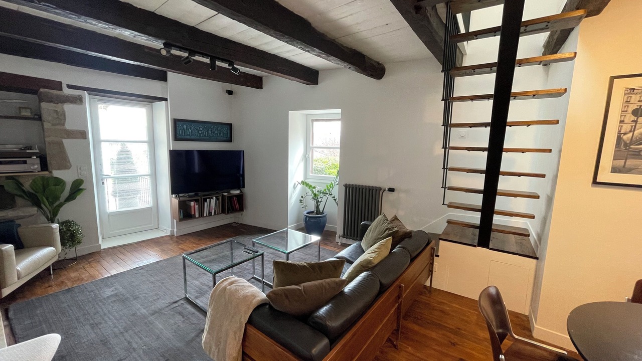 Photo of Livingroom in Saint-Jean-Lespinasse