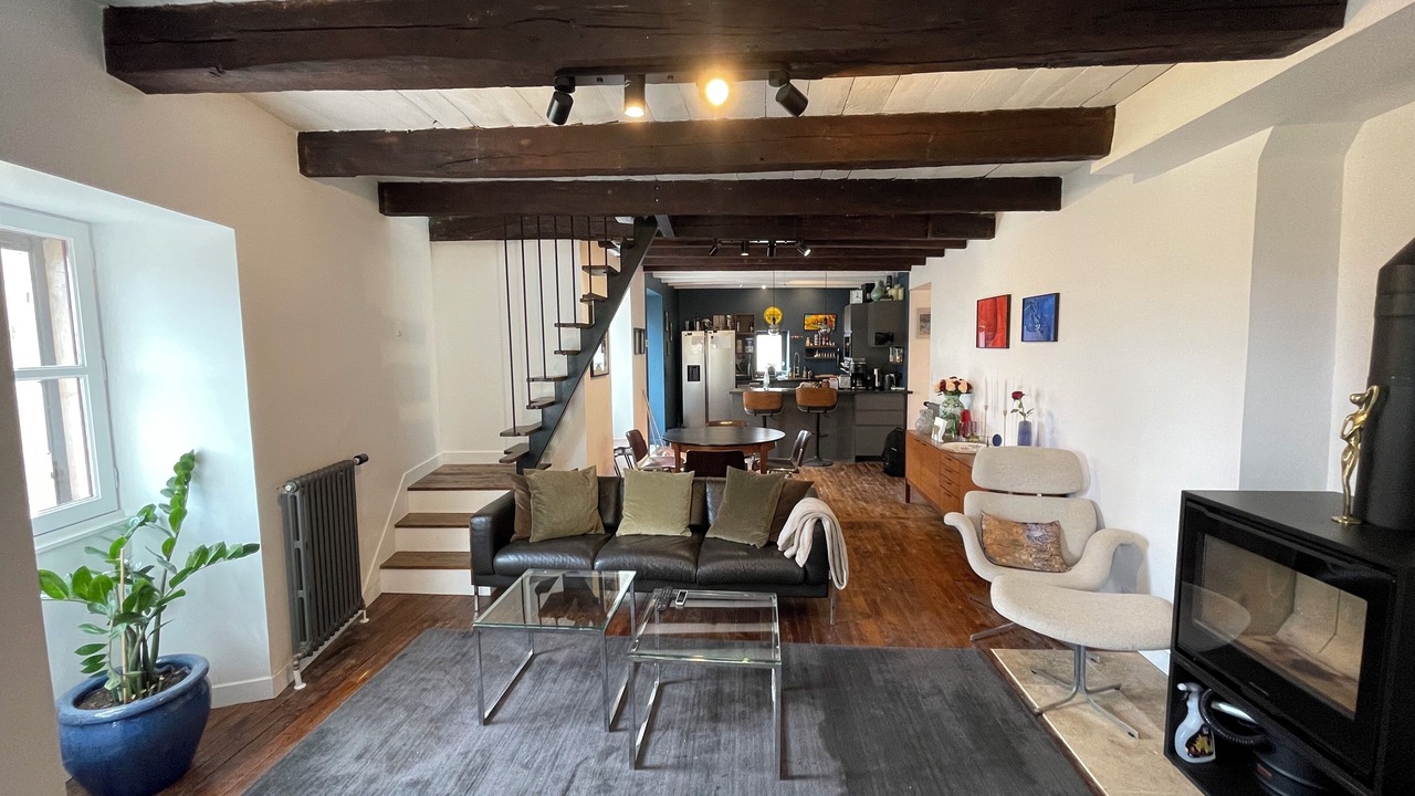 Photo of Livingroom in Saint-Jean-Lespinasse