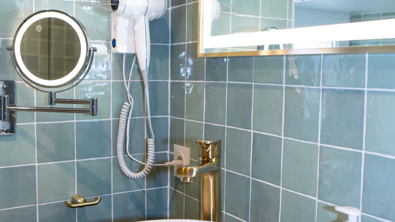 Photo of Bathroom in Saint-Jean-Lespinasse