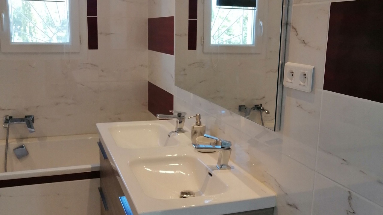 Photo of Bathroom in Saint-Christol-de-Rodieres