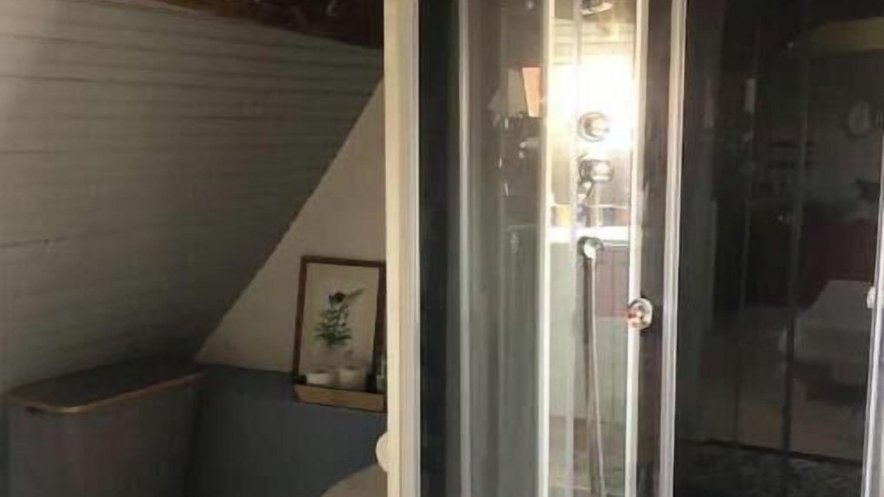 Photo of Bathroom in Neuvy-Grandchamp