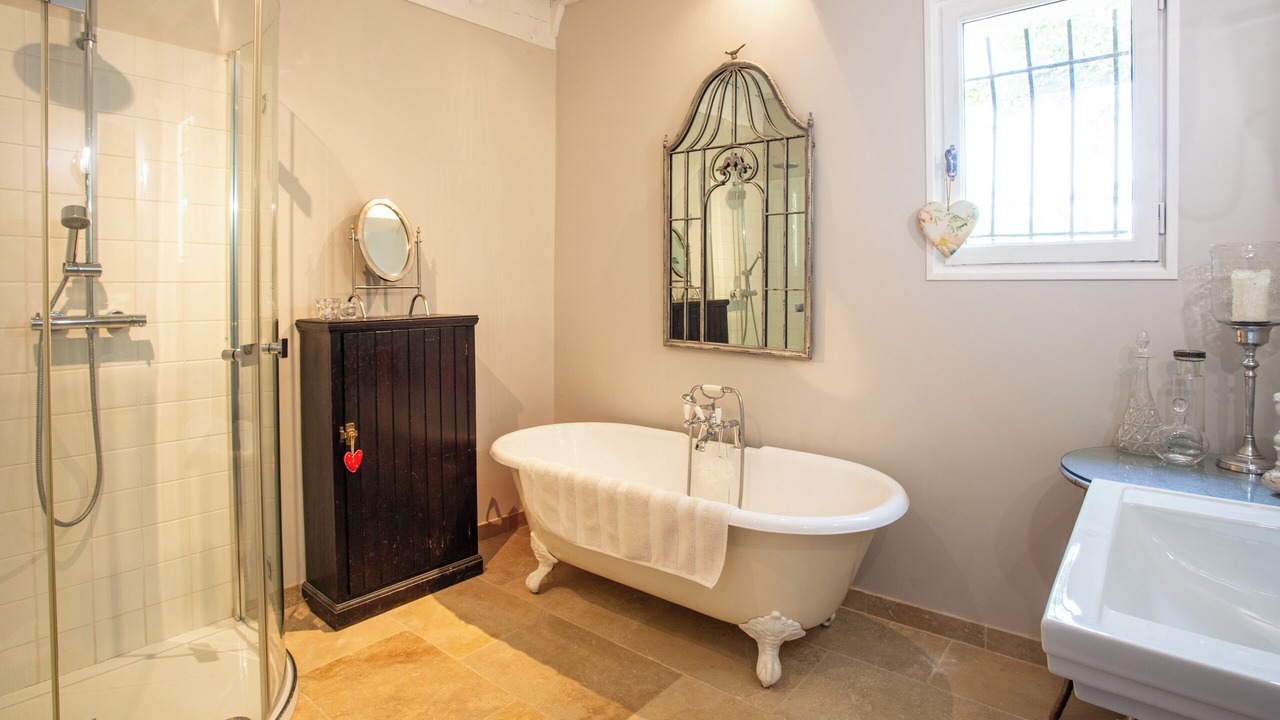 Photo of Bathroom in Neffies