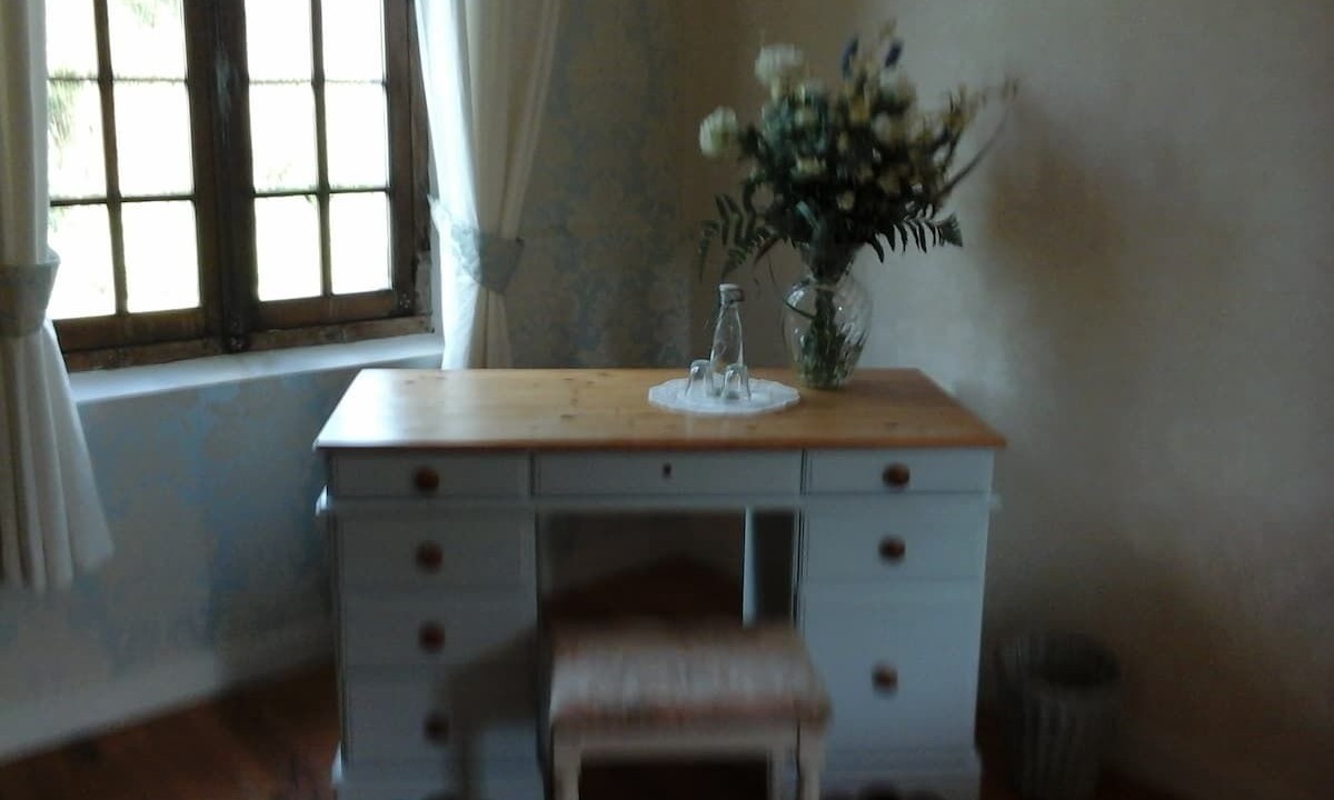 Photo of Others in Lhomme