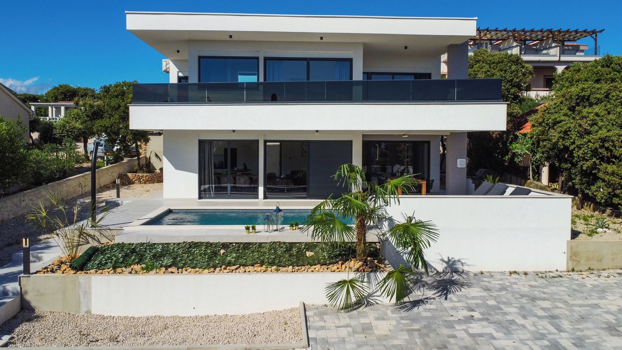 Photo of Outdoor in Mandre