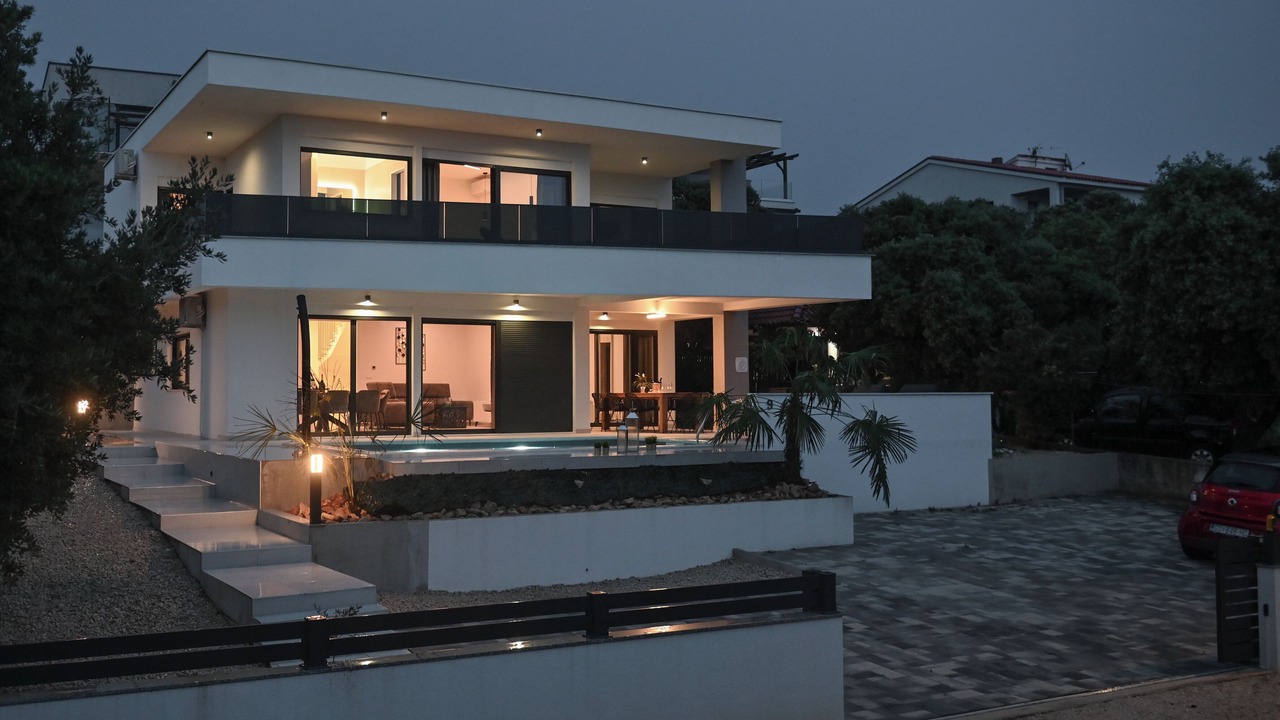 Photo of Outdoor in Mandre