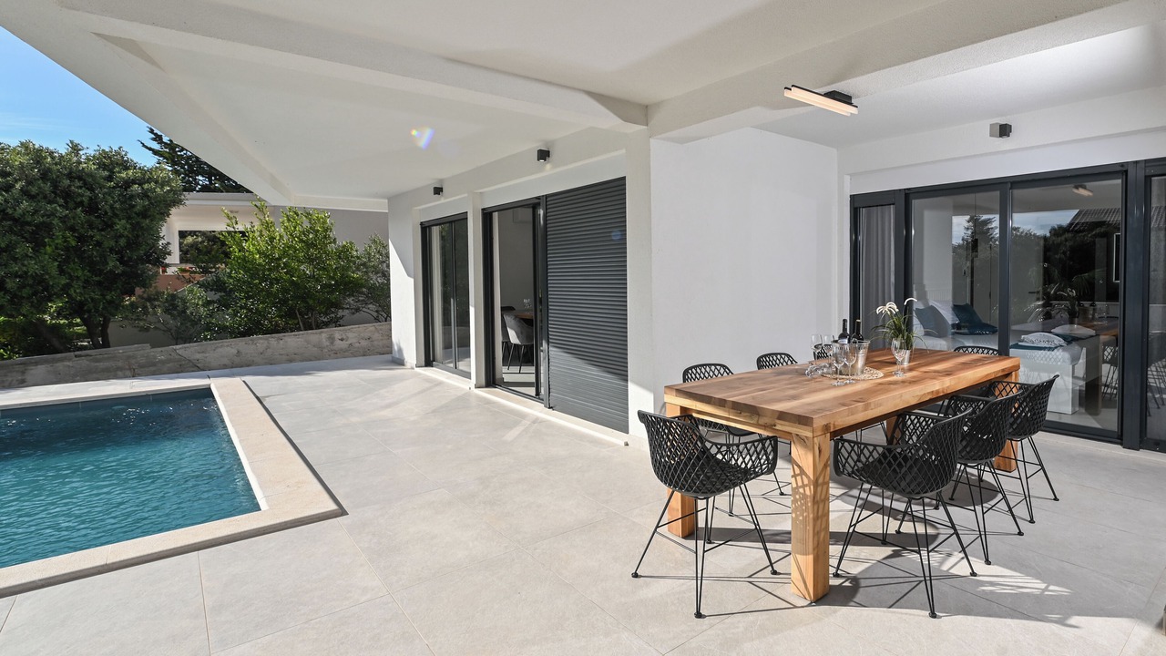 Photo of Outdoor in Mandre