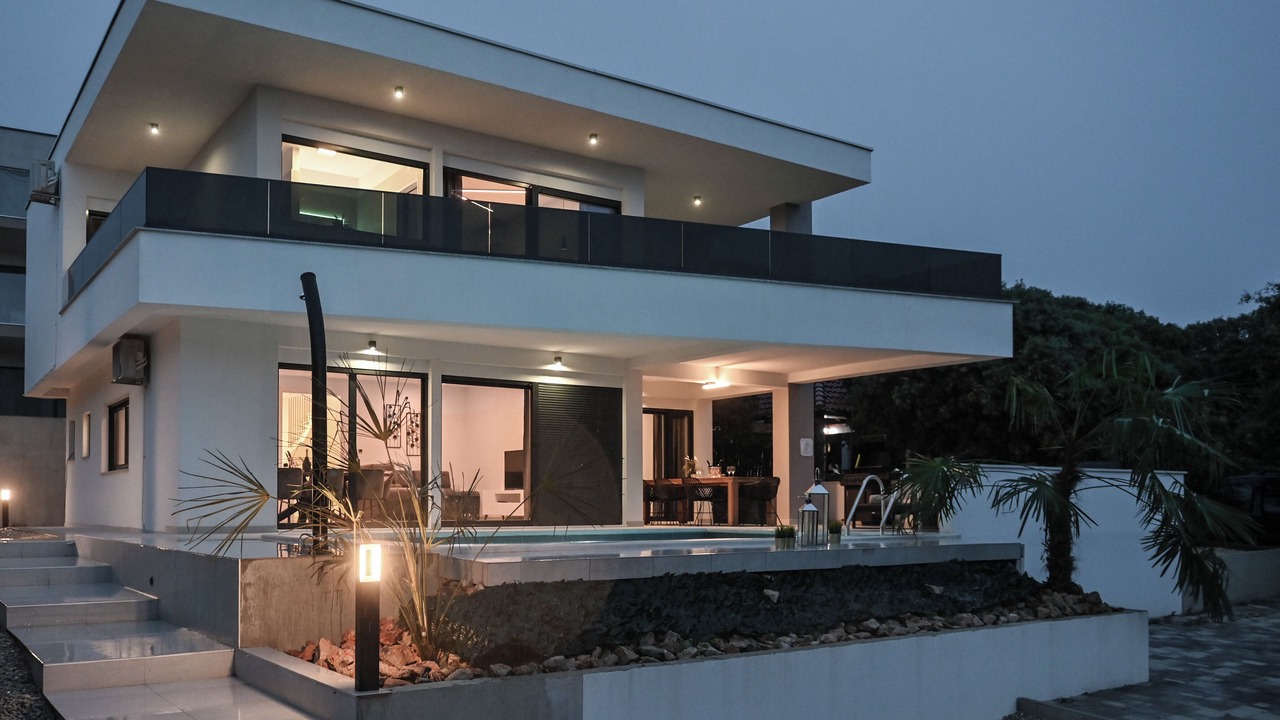 Photo of Outdoor in Mandre