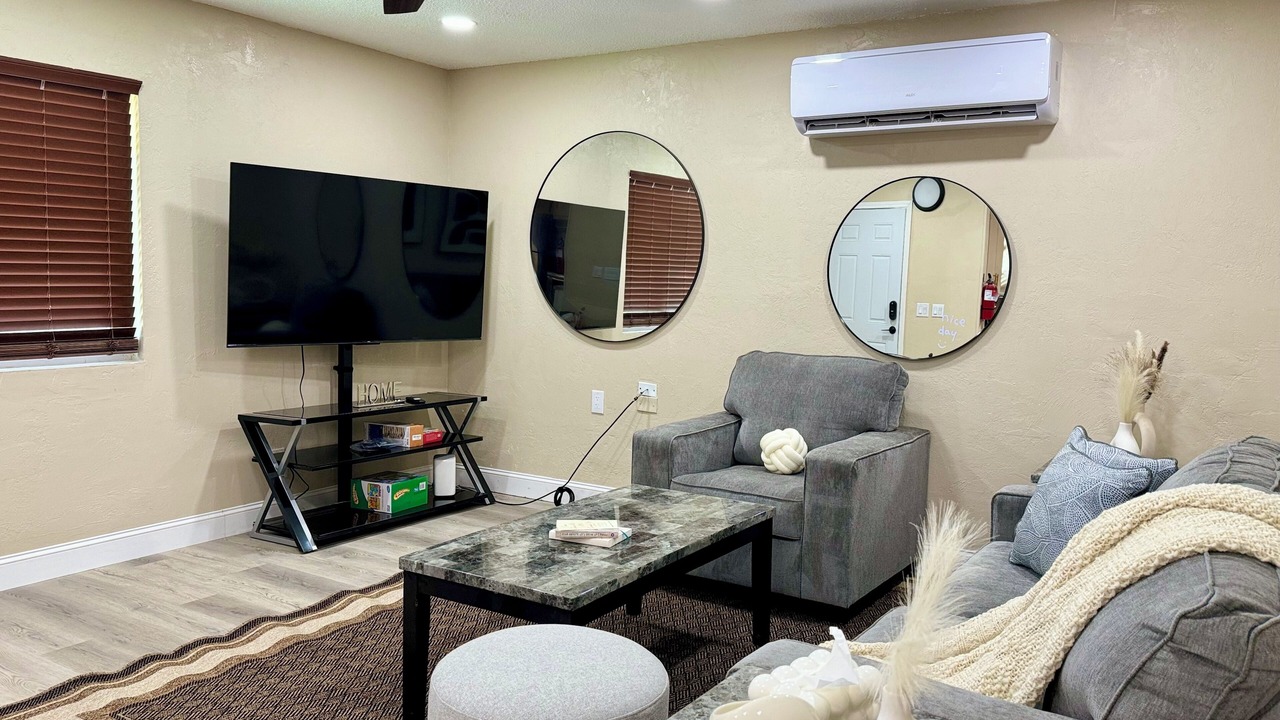 Photo of Livingroom in Hanford