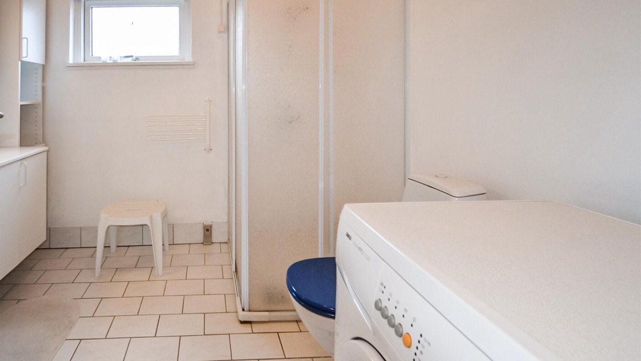 Photo of Bathroom in Fur