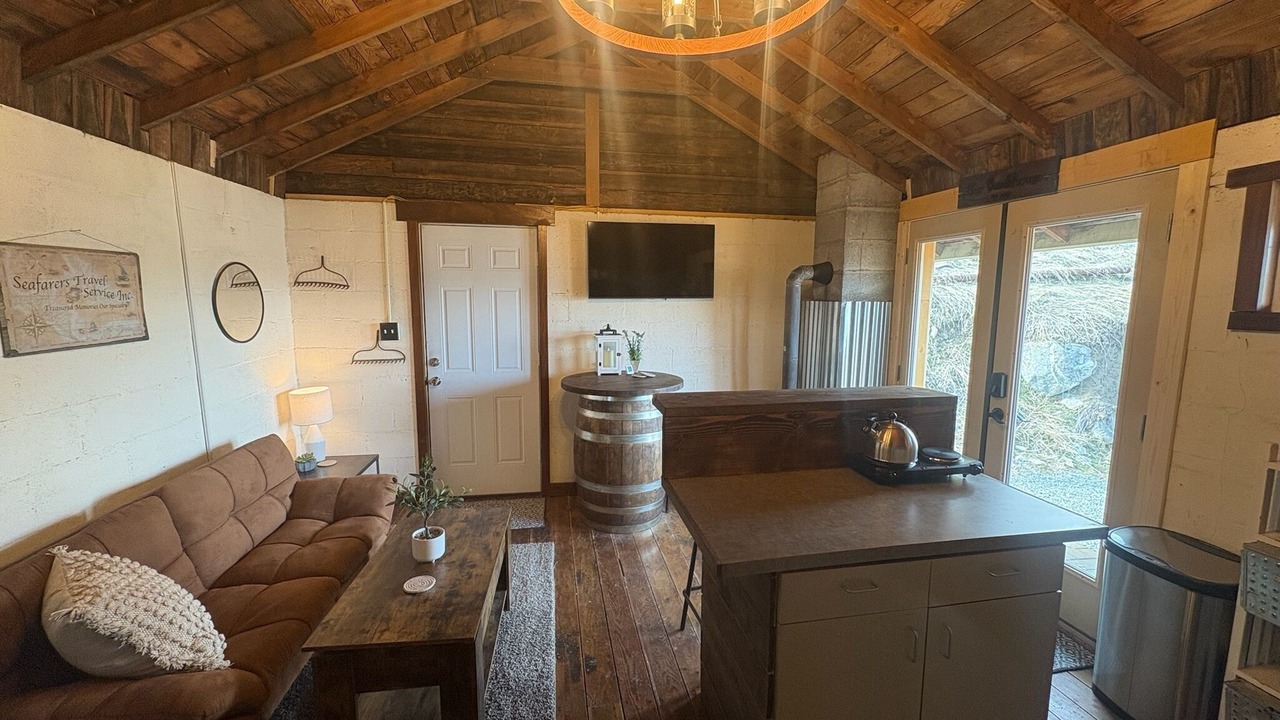 Photo of Livingroom in Pateros